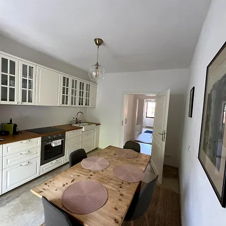 Siggi 81 Sqm Balcony And Mountain View Apartment *