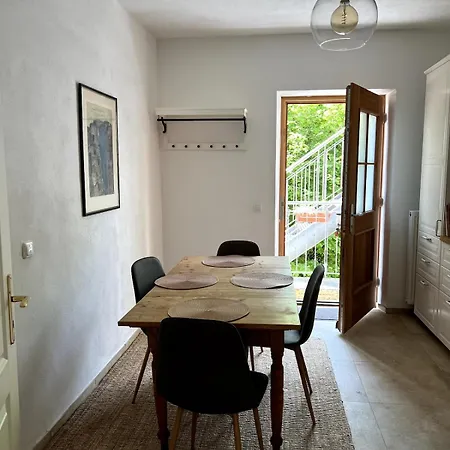 Siggi 81 Sqm Balcony And Mountain View