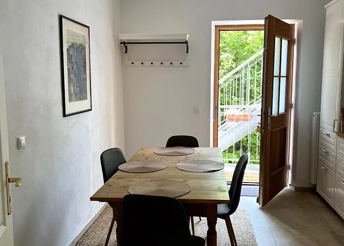 Siggi 81 Sqm Balcony And Mountain View
